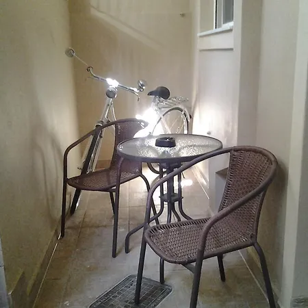 Alikes Close To International Airport And Rafina Port Artemida (Attica)