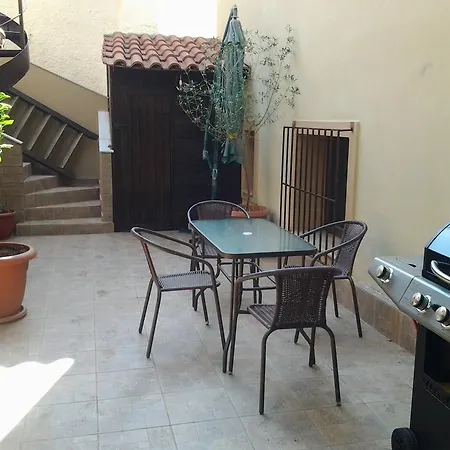 Alikes Close To International Airport And Rafina Port Apartment *