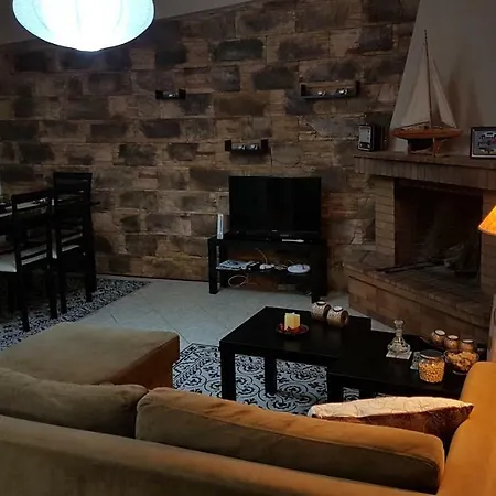 Alikes Close To International Airport And Rafina Port Apartment *