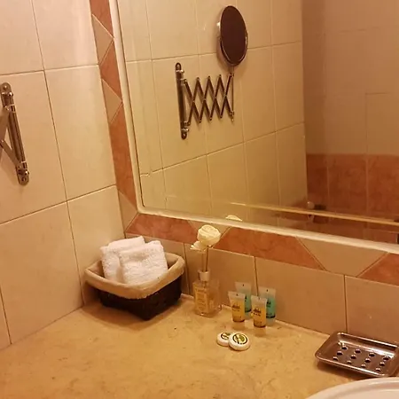 Alikes Close To International Airport And Rafina Port Apartment Artemida (Attica)