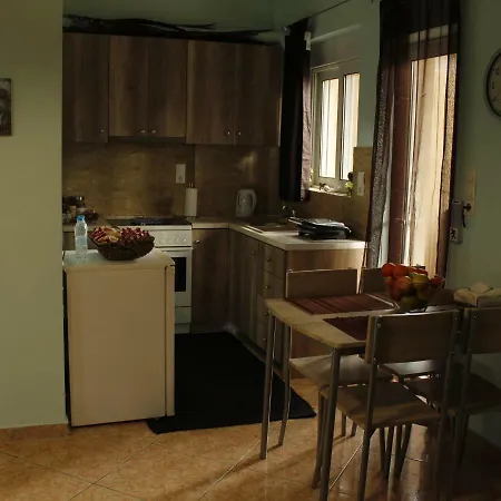 Alikes Close To International Airport And Rafina Port *
