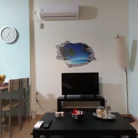 Alikes Close To International Airport And Rafina Port Apartment *